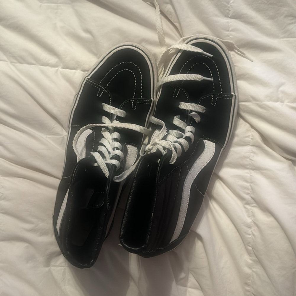 Vans - Picture 3 of 4